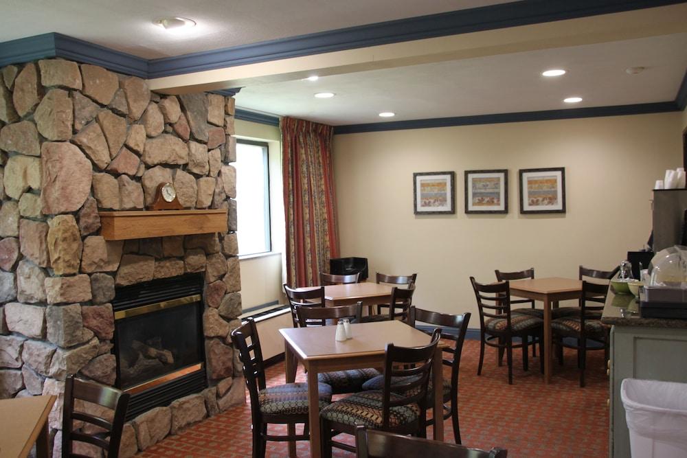 Quality Inn Cortland - University Area Exterior foto